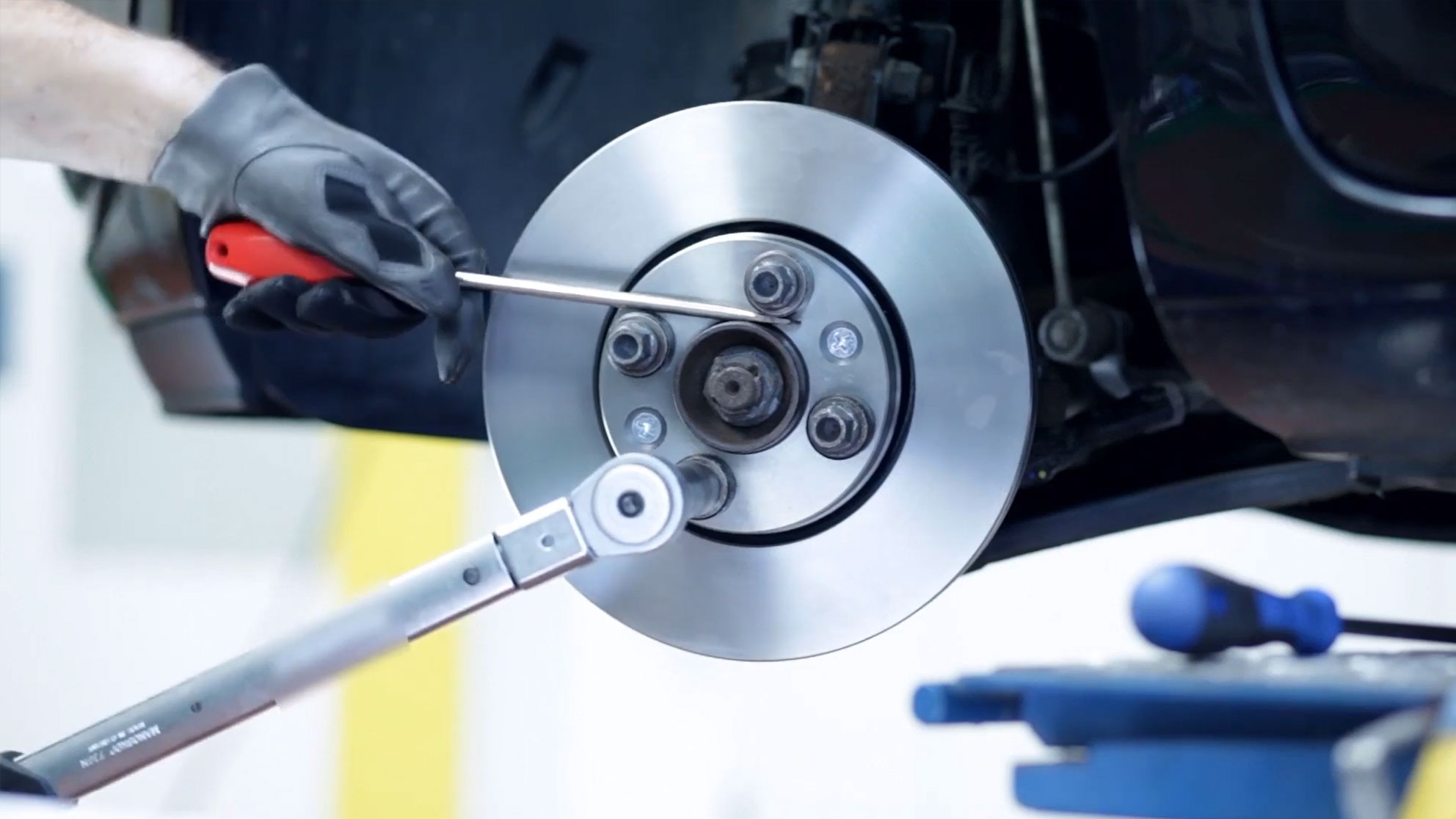 Changing disc brakes